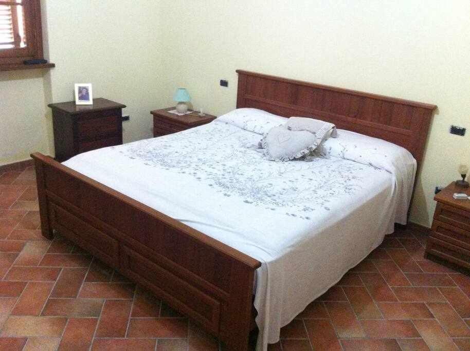 Ospitaci Appartamenti Di Campagna Le Rancole Valtopina Exteriör bild