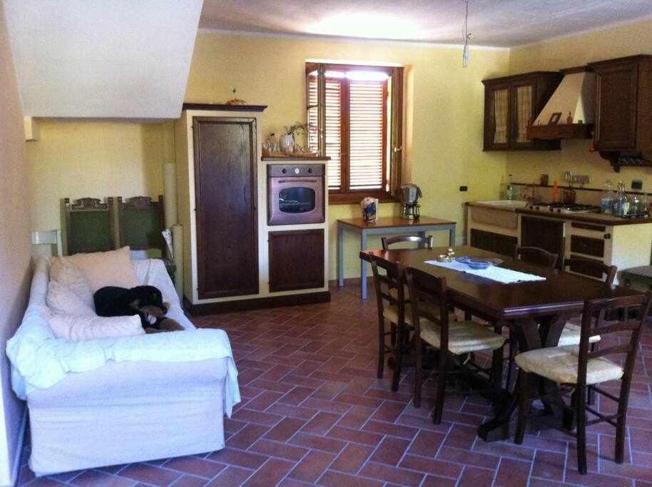 Ospitaci Appartamenti Di Campagna Le Rancole Valtopina Exteriör bild